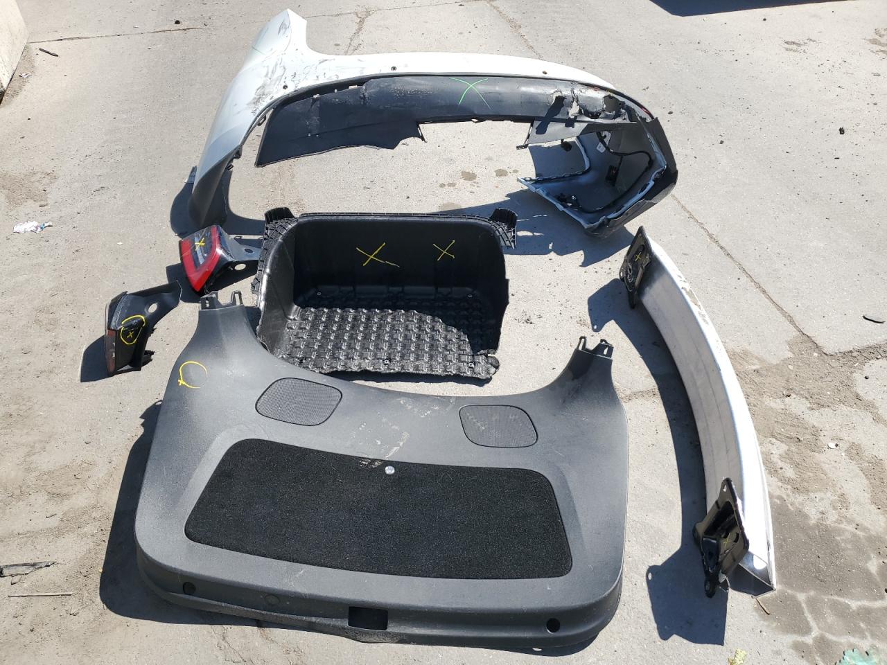 2021 Tesla Model Y VIN: 5YJYGDEE6MF075044 Lot: 63861535