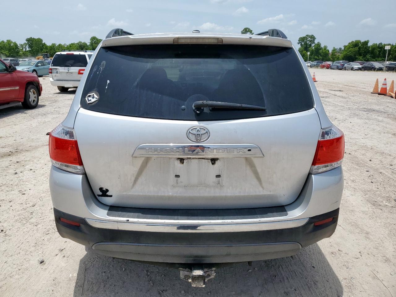 2011 Toyota Highlander Base VIN: 5TDZK3EH3BS039747 Lot: 63411055