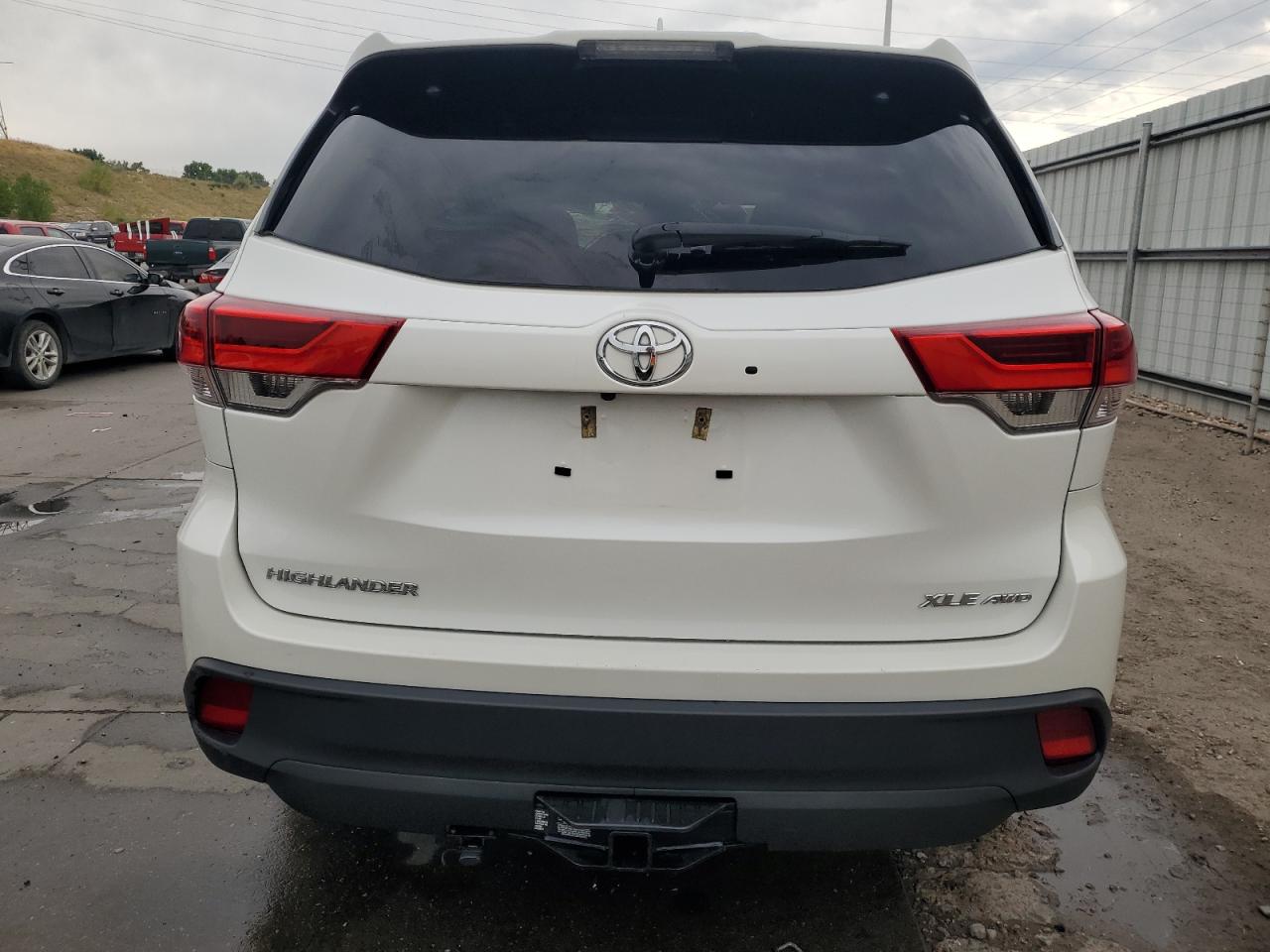 2017 Toyota Highlander Se VIN: 5TDJZRFHXHS401642 Lot: 66891115