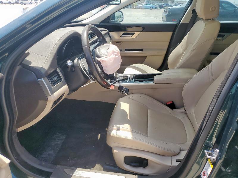 Sedans JAGUAR XF 2017 Zielony