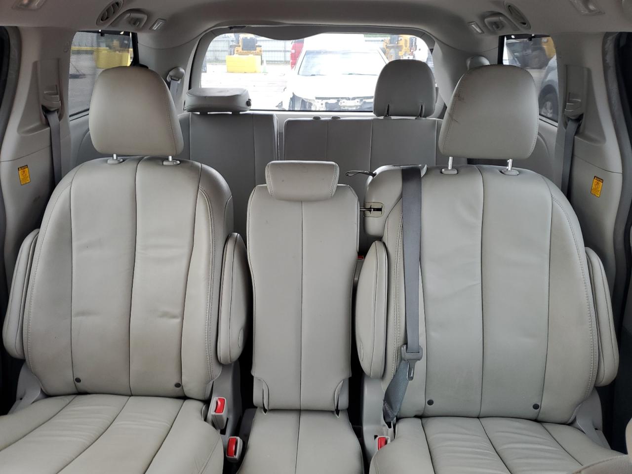 2013 Toyota Sienna Xle VIN: 5TDYK3DC8DS336551 Lot: 64885085
