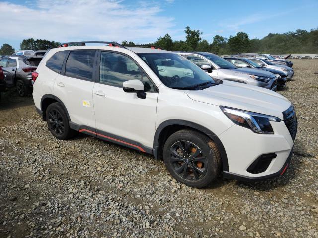  SUBARU FORESTER 2024 White