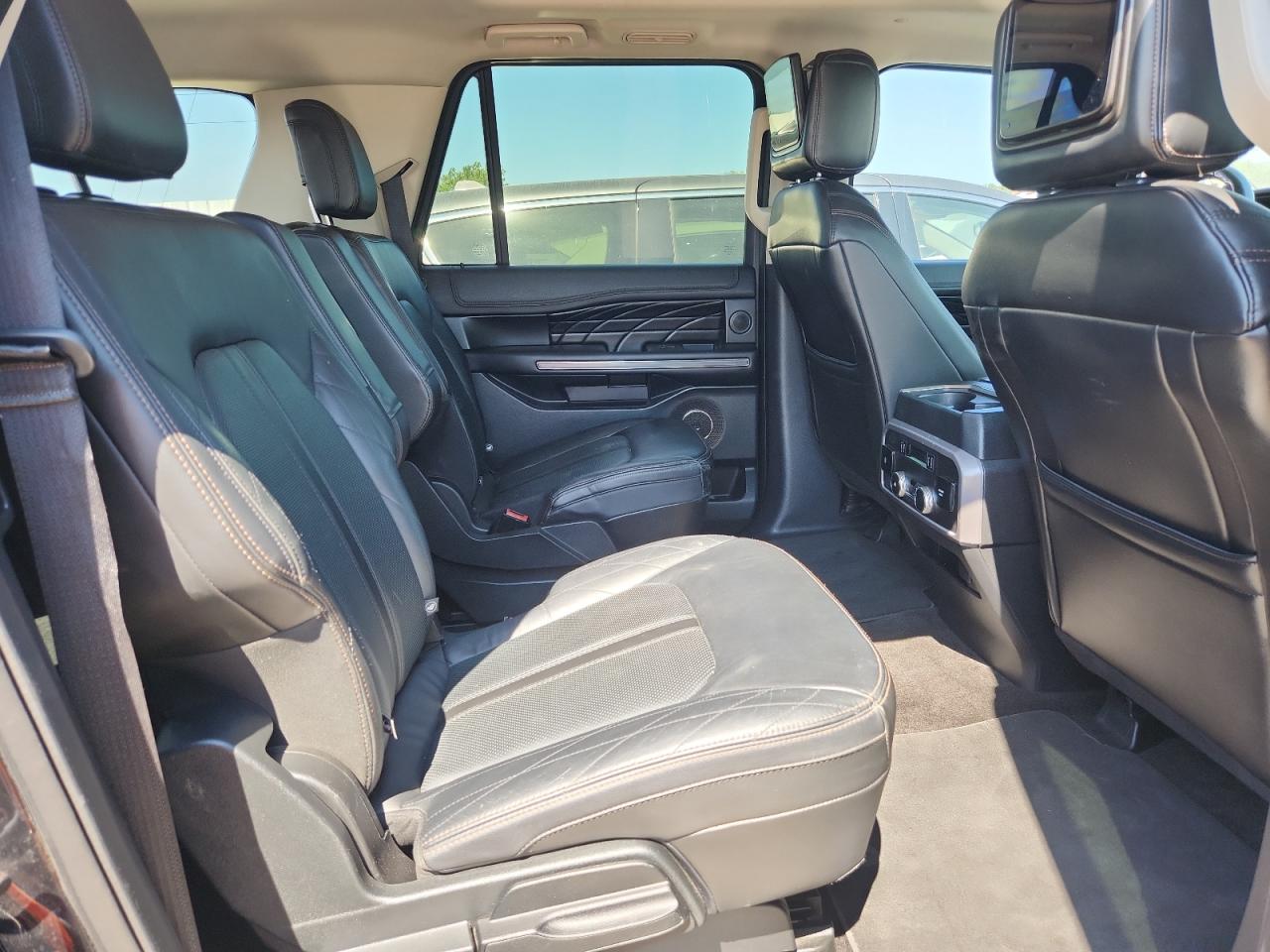 2018 Ford Expedition Max Platinum VIN: 1FMJK1MT4JEA17182 Lot: 63867865