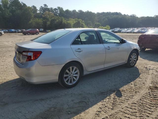  TOYOTA CAMRY 2014 Srebrny