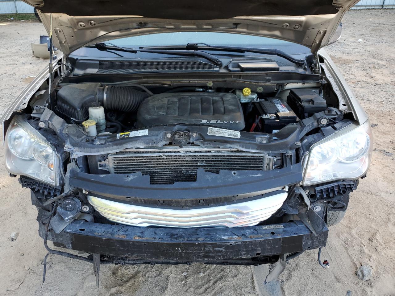2014 Chrysler Town & Country Touring L VIN: 2C4RC1CG5ER454576 Lot: 64510295