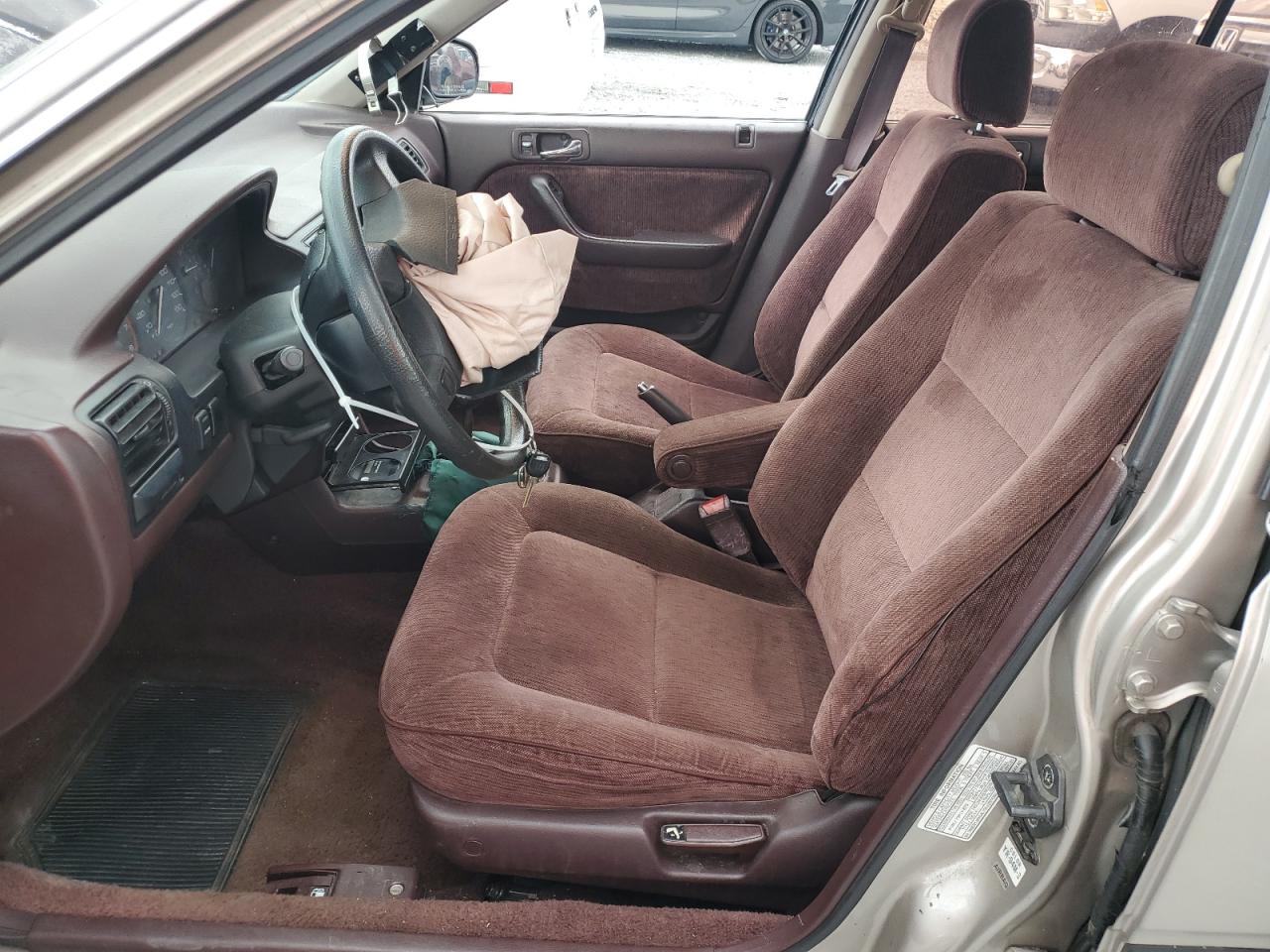 1993 Honda Accord Lx VIN: 1HGCB7654PA037013 Lot: 65439485