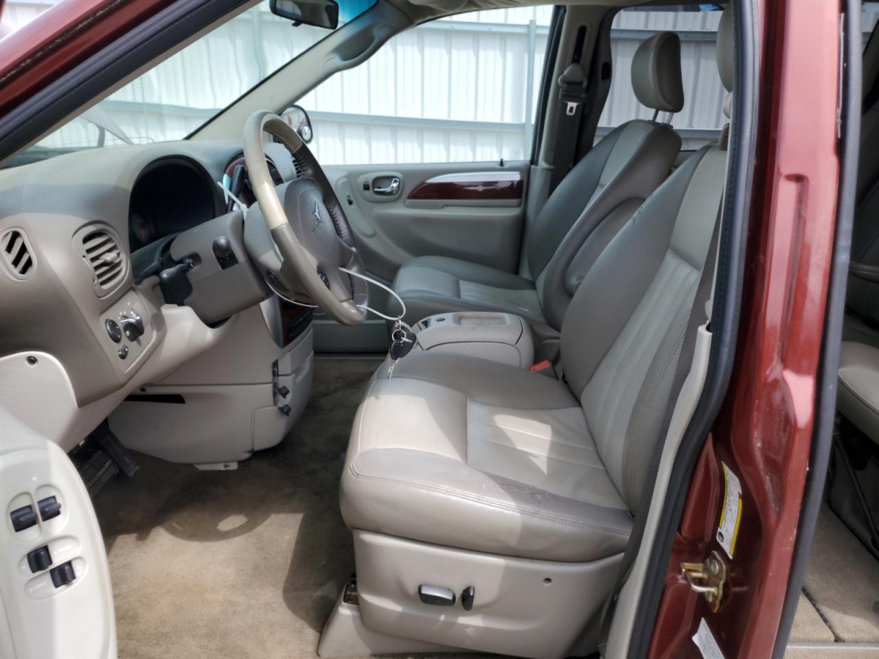 2007 Chrysler Town & Country Touring VIN: 2A4GP54L47R185546 Lot: 64832345