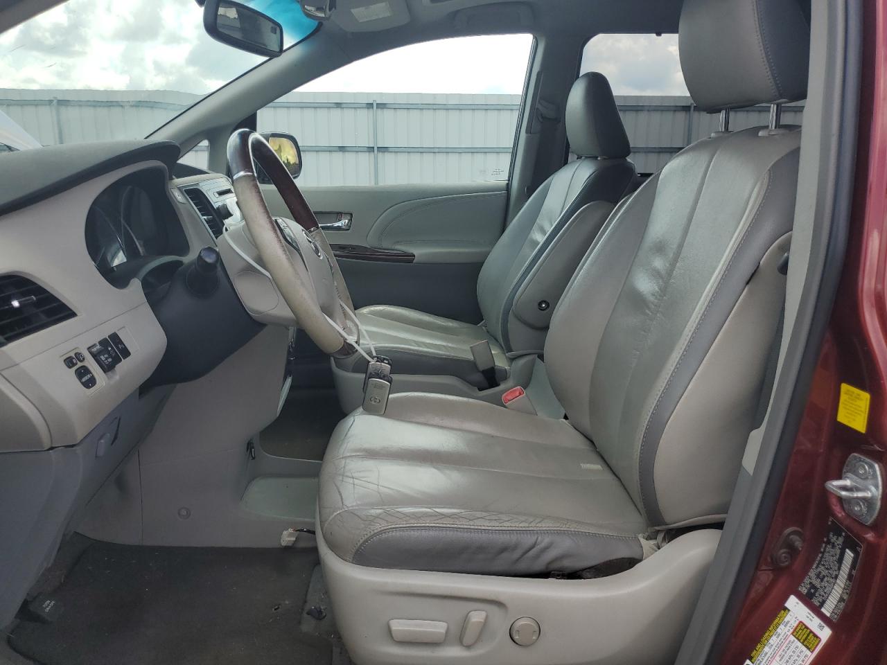 2011 Toyota Sienna Xle VIN: 5TDYK3DC0BS084162 Lot: 64478775