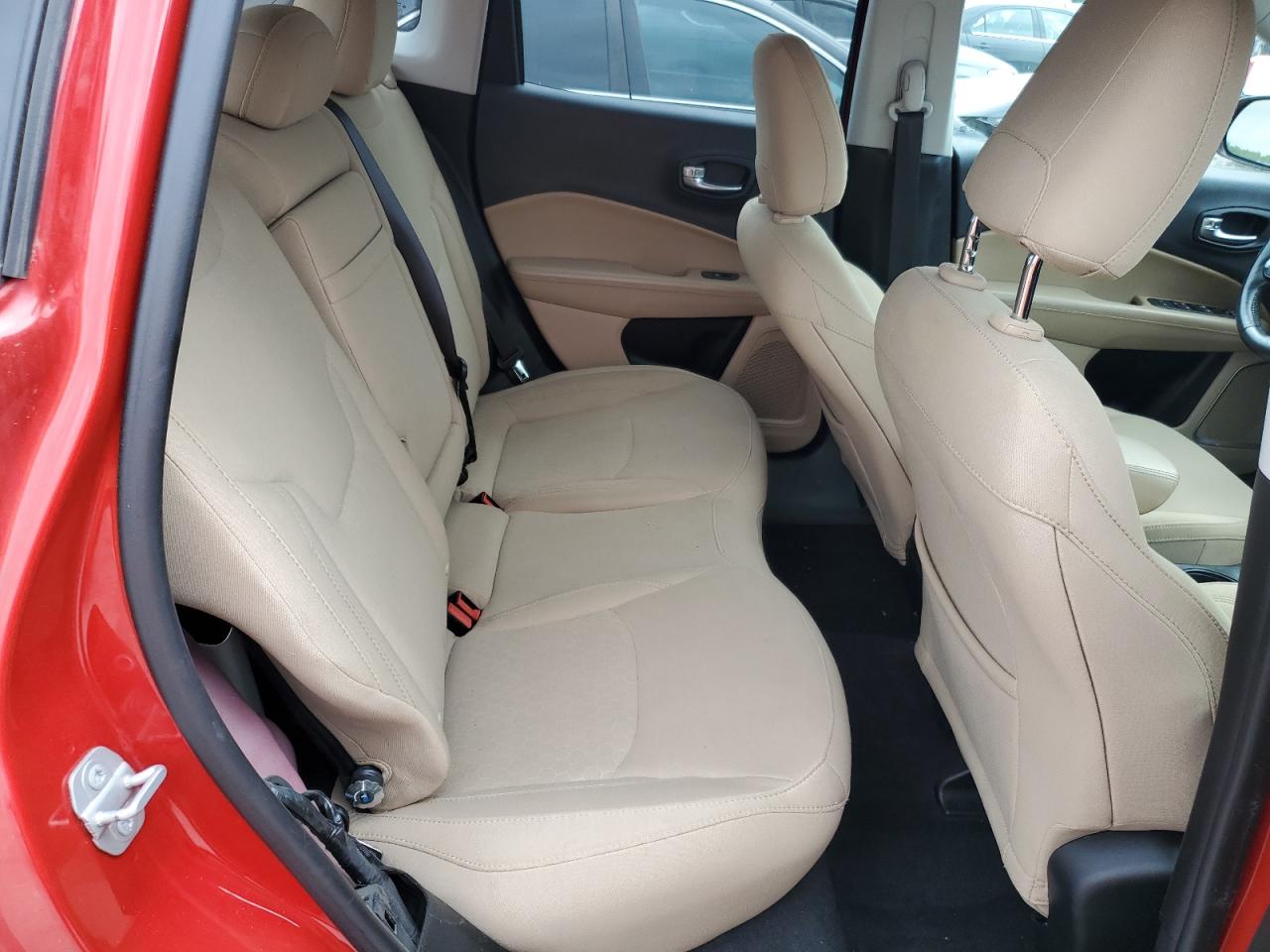 2019 Jeep Compass Sport VIN: 3C4NJDAB8KT689950 Lot: 67104645