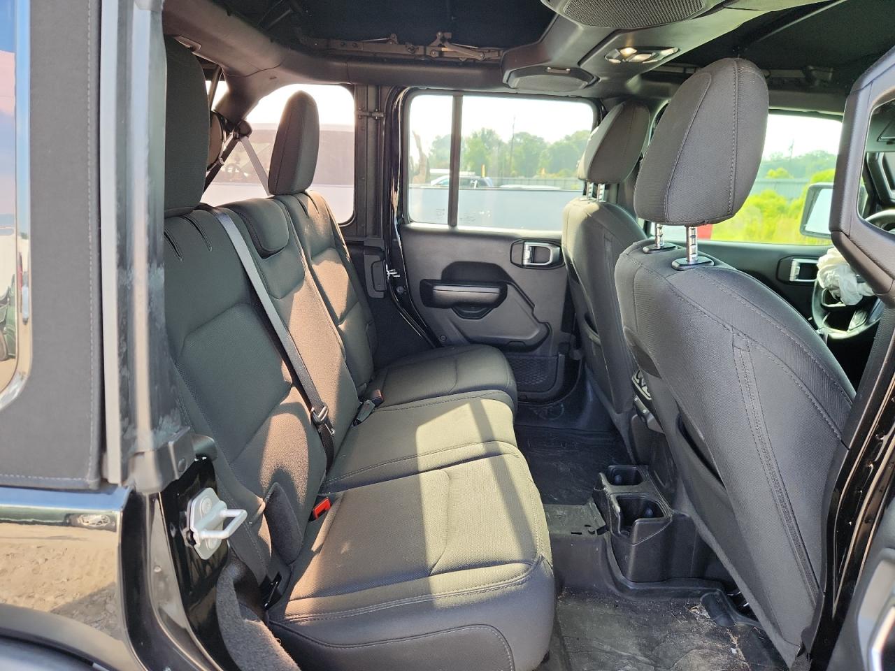 2020 Jeep Wrangler Unlimited Sport VIN: 1C4HJXDG5LW216590 Lot: 63740975