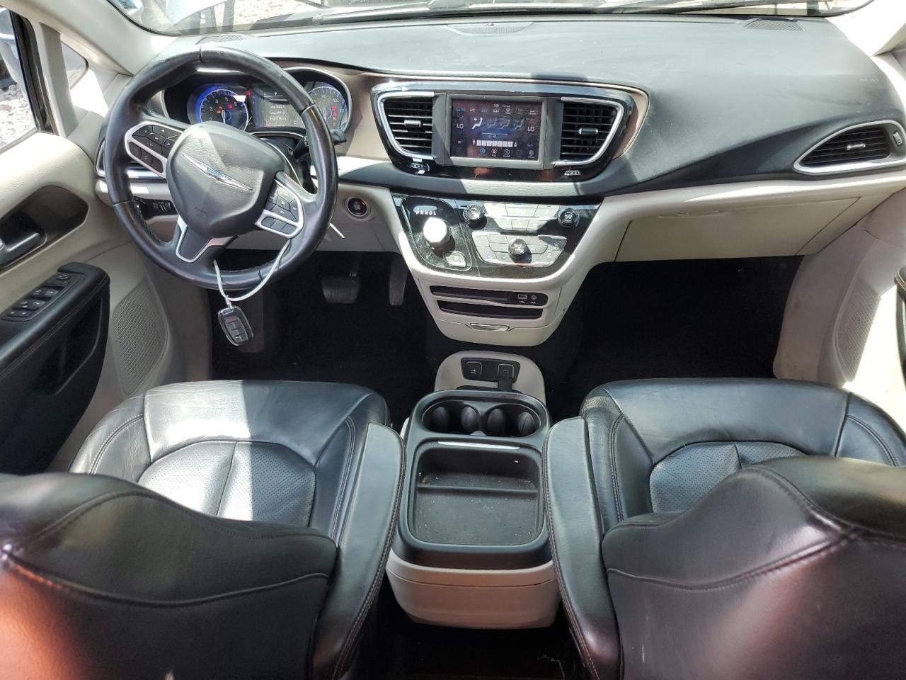 2018 Chrysler Pacifica Touring L VIN: 2C4RC1BG9JR120790 Lot: 64021065