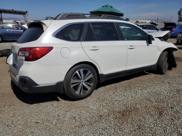  SUBARU OUTBACK 2018 Biały