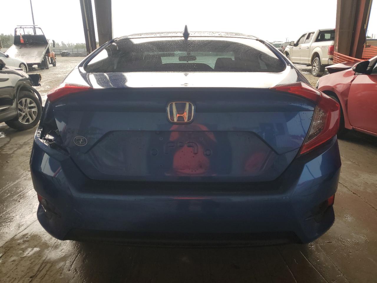 2018 Honda Civic Ex VIN: 2HGFC2F70JH555532 Lot: 64483075