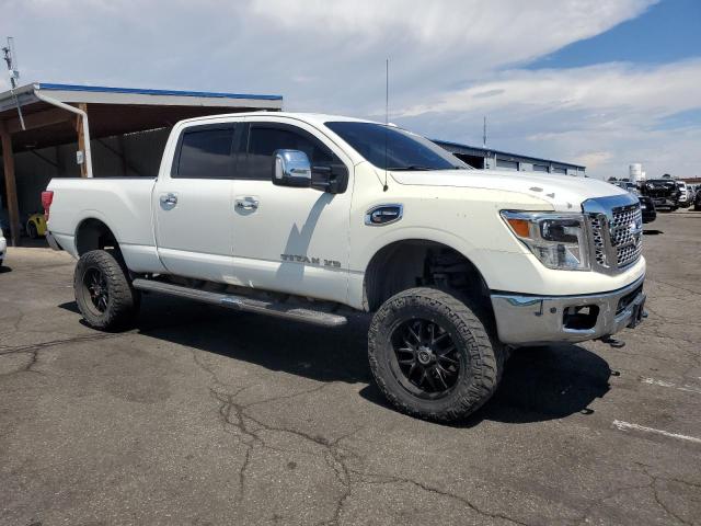Pickups NISSAN TITAN 2016 White