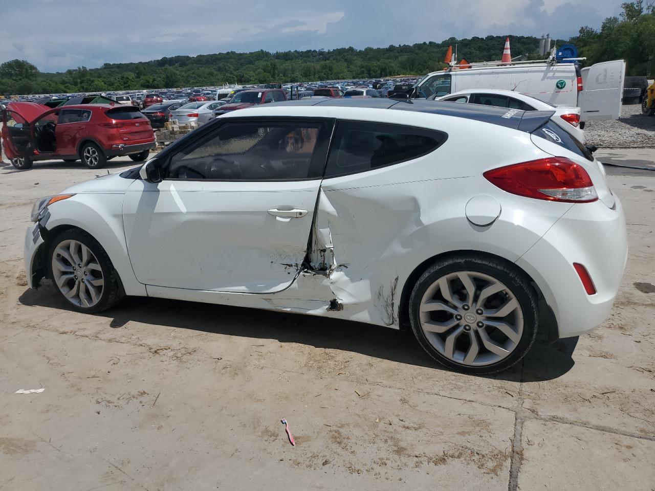 2013 Hyundai Veloster VIN: KMHTC6ADXDU093757 Lot: 64230195