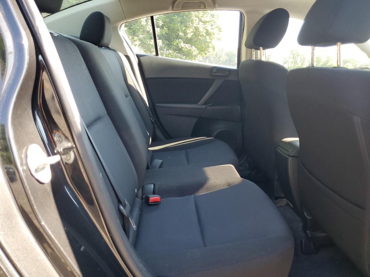2011 Mazda 3 I VIN: JM1BL1UG5B1496438 Lot: 65073955