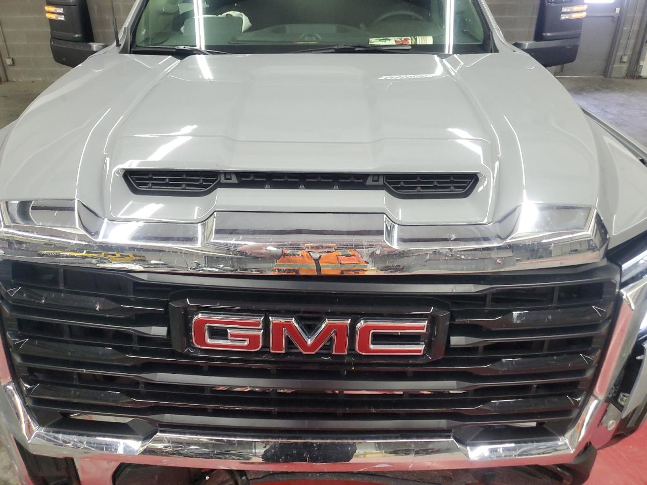 2025 GMC Sierra K3500 VIN: 1GT4USE71SF220450 Lot: 64884205
