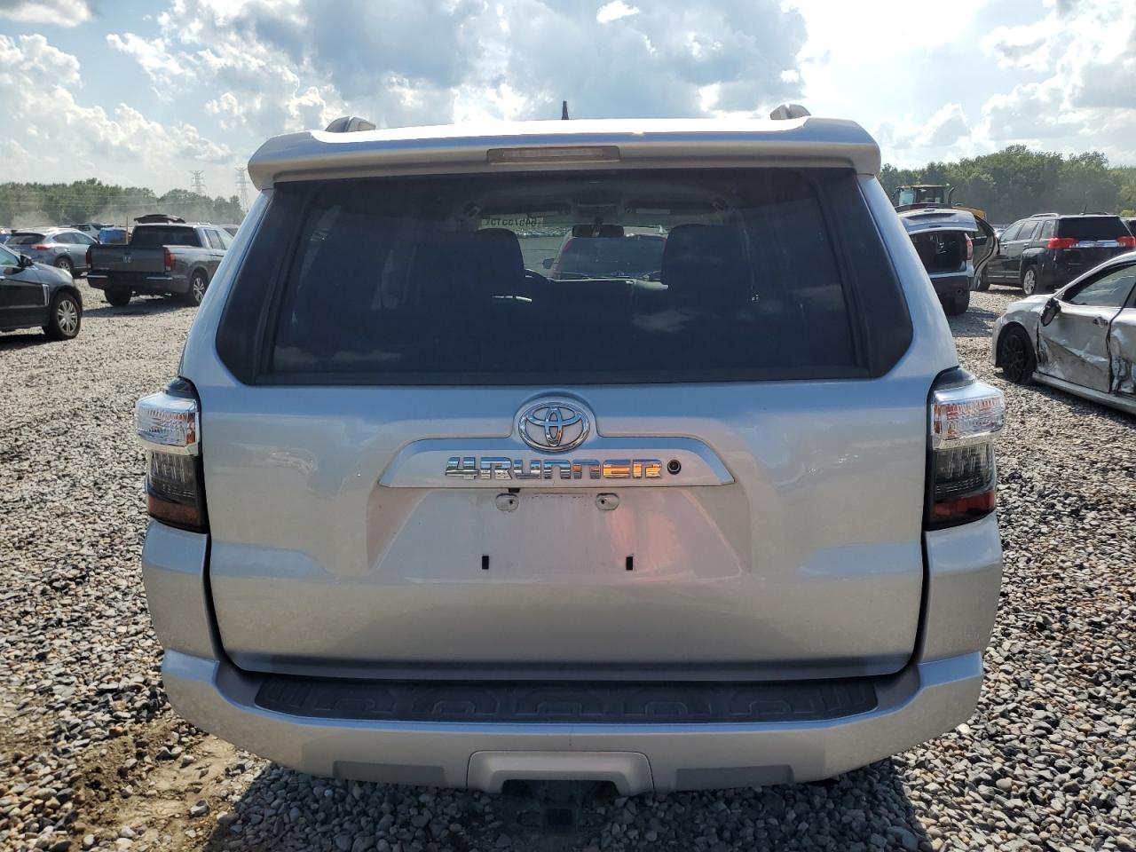 2019 Toyota 4Runner Sr5/Sr5 Premium VIN: JTEBU5JR1K5685800 Lot: 64575515