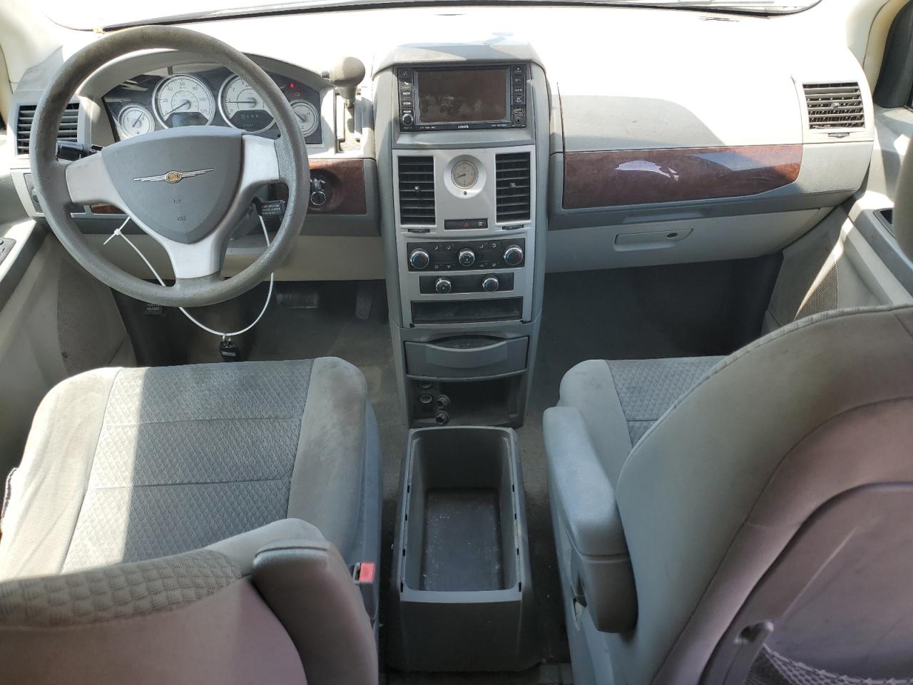 2010 Chrysler Town & Country Lx VIN: 2A4RR2D17AR334118 Lot: 65008425
