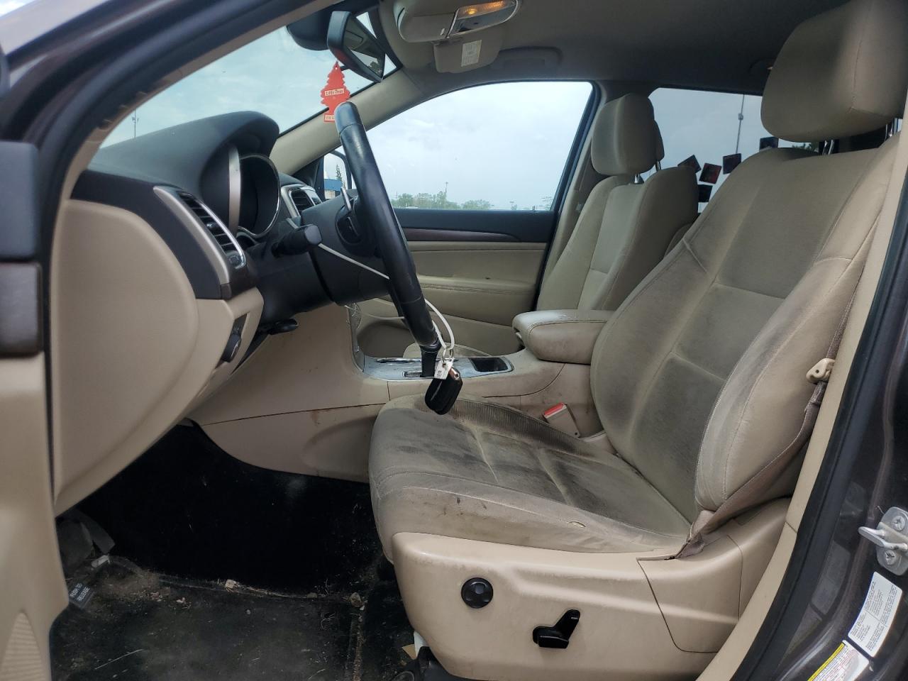 2015 Jeep Grand Cherokee Laredo VIN: 1C4RJFAGXFC737846 Lot: 65246285