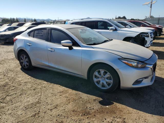  MAZDA 3 2017 Srebrny