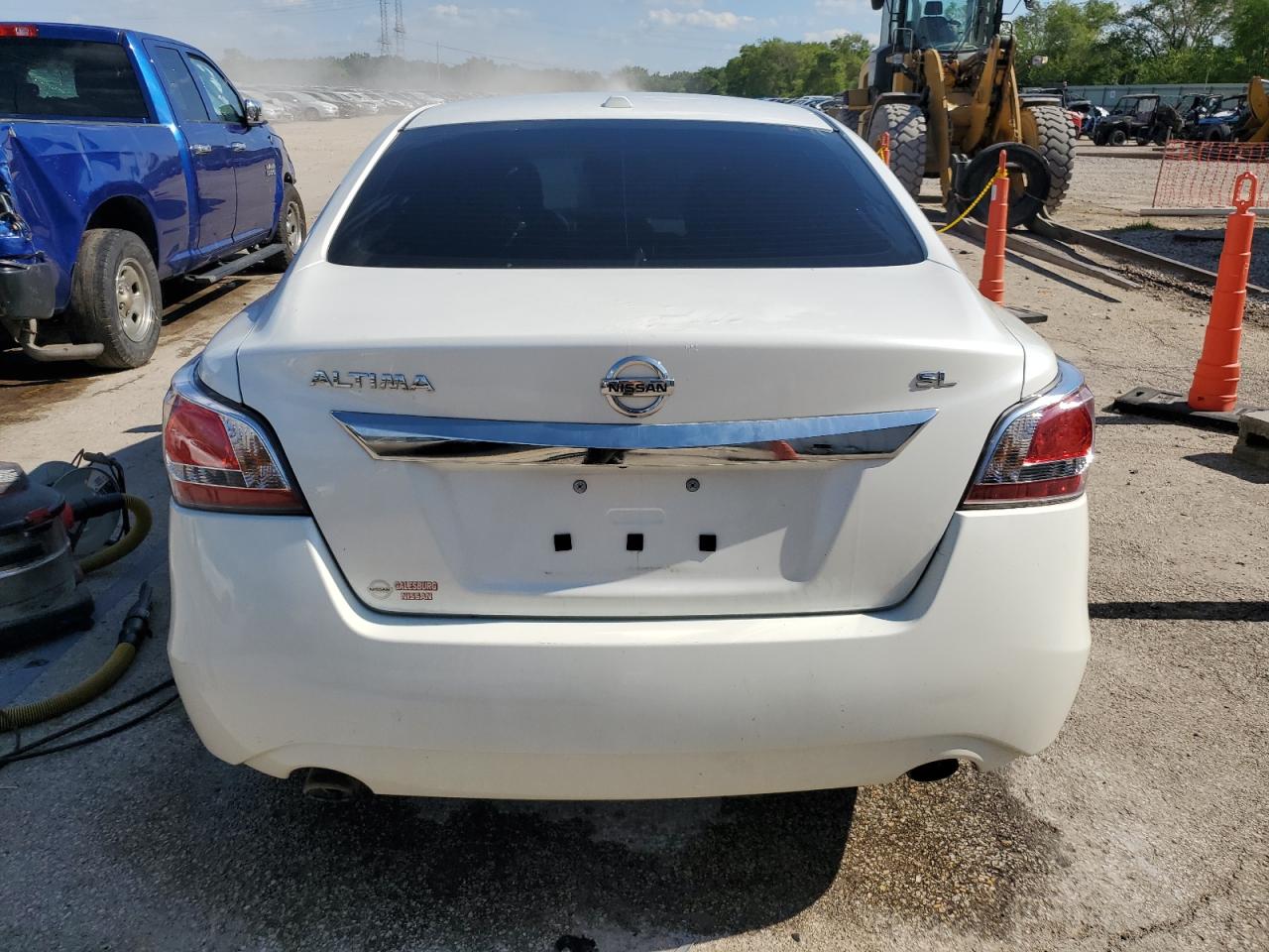 2015 Nissan Altima 2.5 VIN: 1N4AL3AP3FC255683 Lot: 61987235