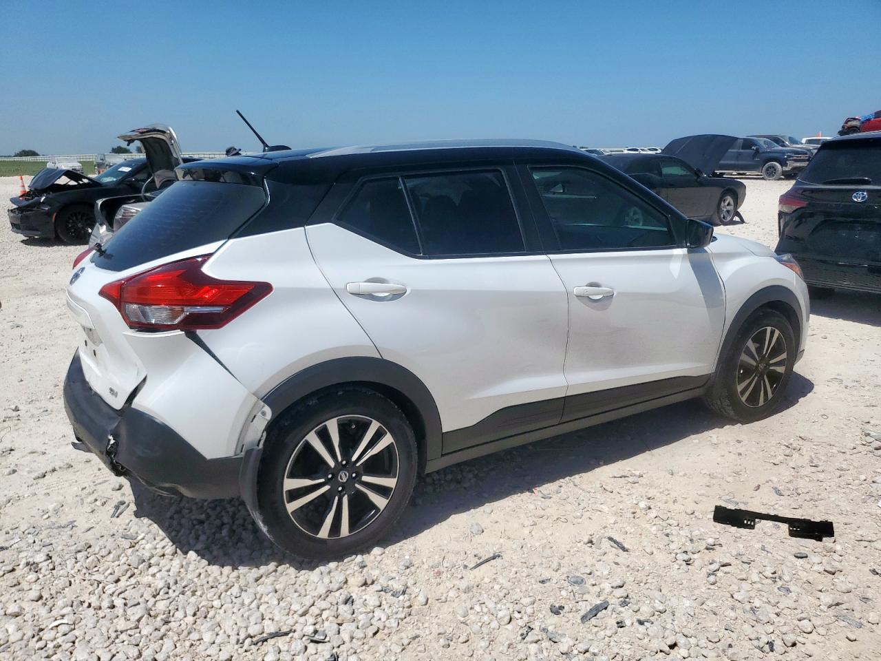 2019 Nissan Kicks S VIN: 3N1CP5CU0KL516727 Lot: 67012085