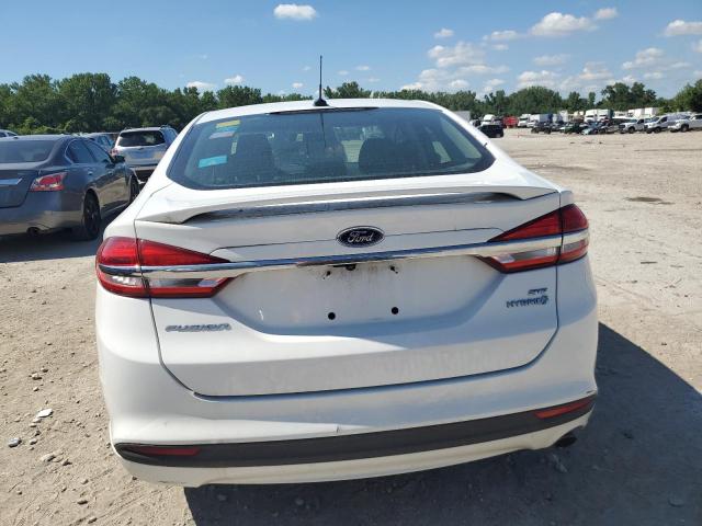  FORD FUSION 2017 Белы