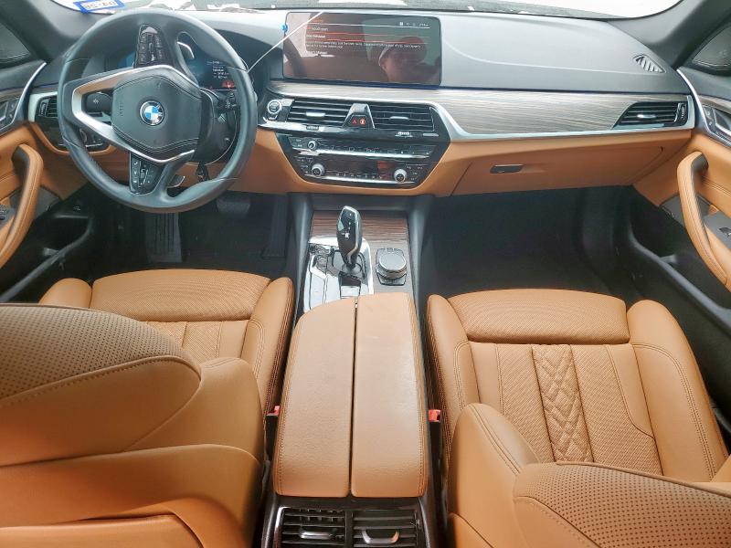  BMW 5 SERIES 2022 Белы