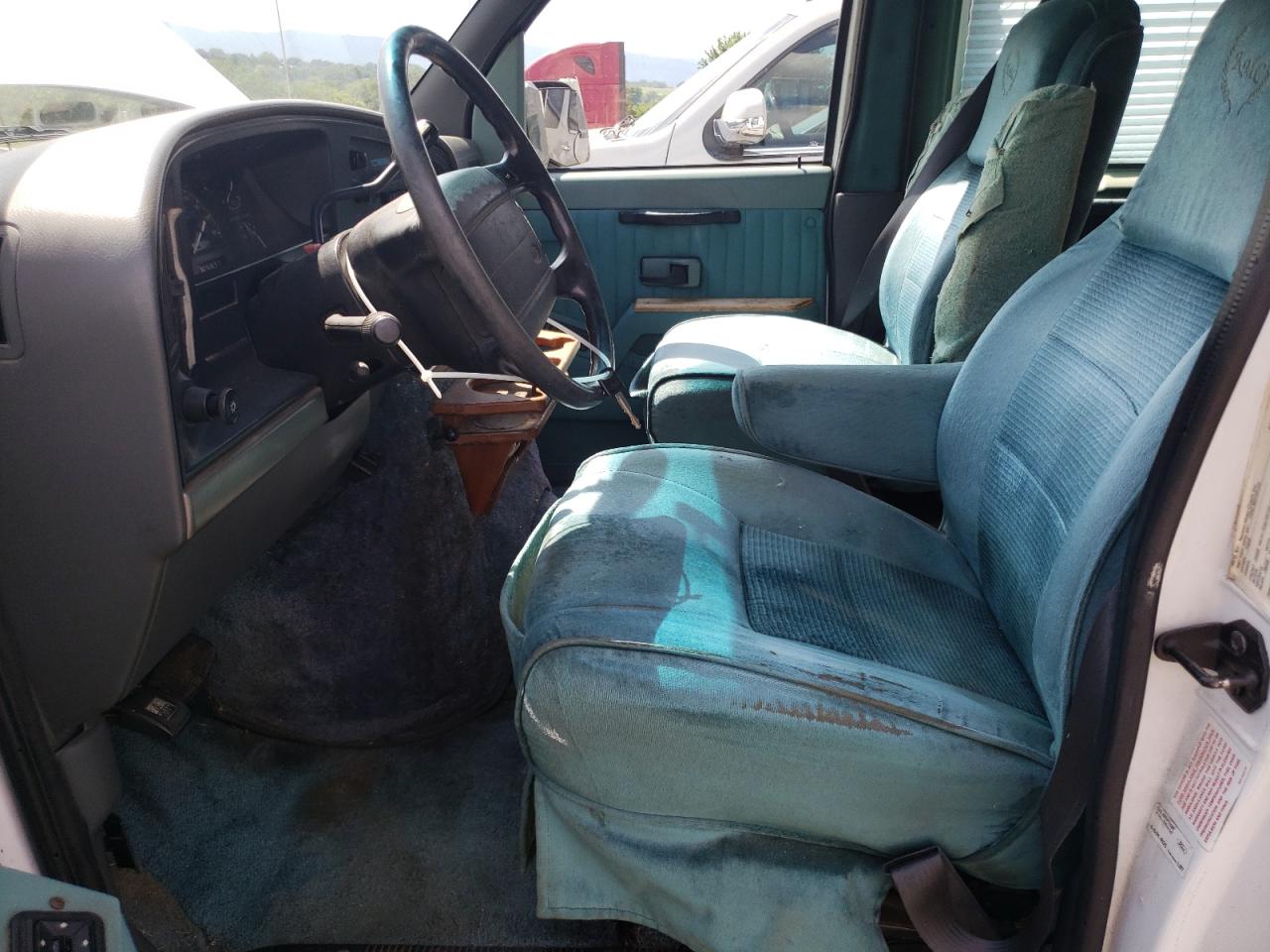 1994 Ford Econoline E150 Van VIN: 1FDEE14H9RHB47425 Lot: 64930555