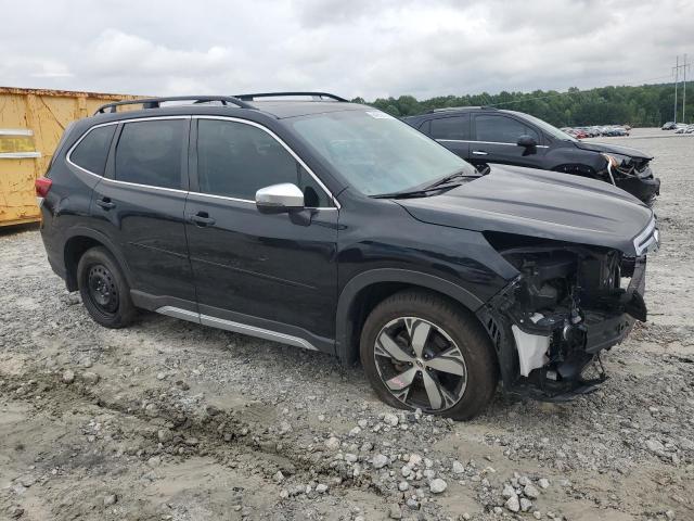  SUBARU FORESTER 2021 Черный