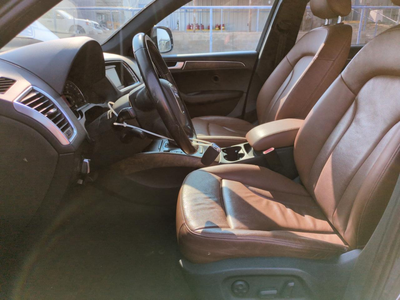 2011 Audi Q5 Premium Plus VIN: WA1DKAFPXBA083921 Lot: 63850335