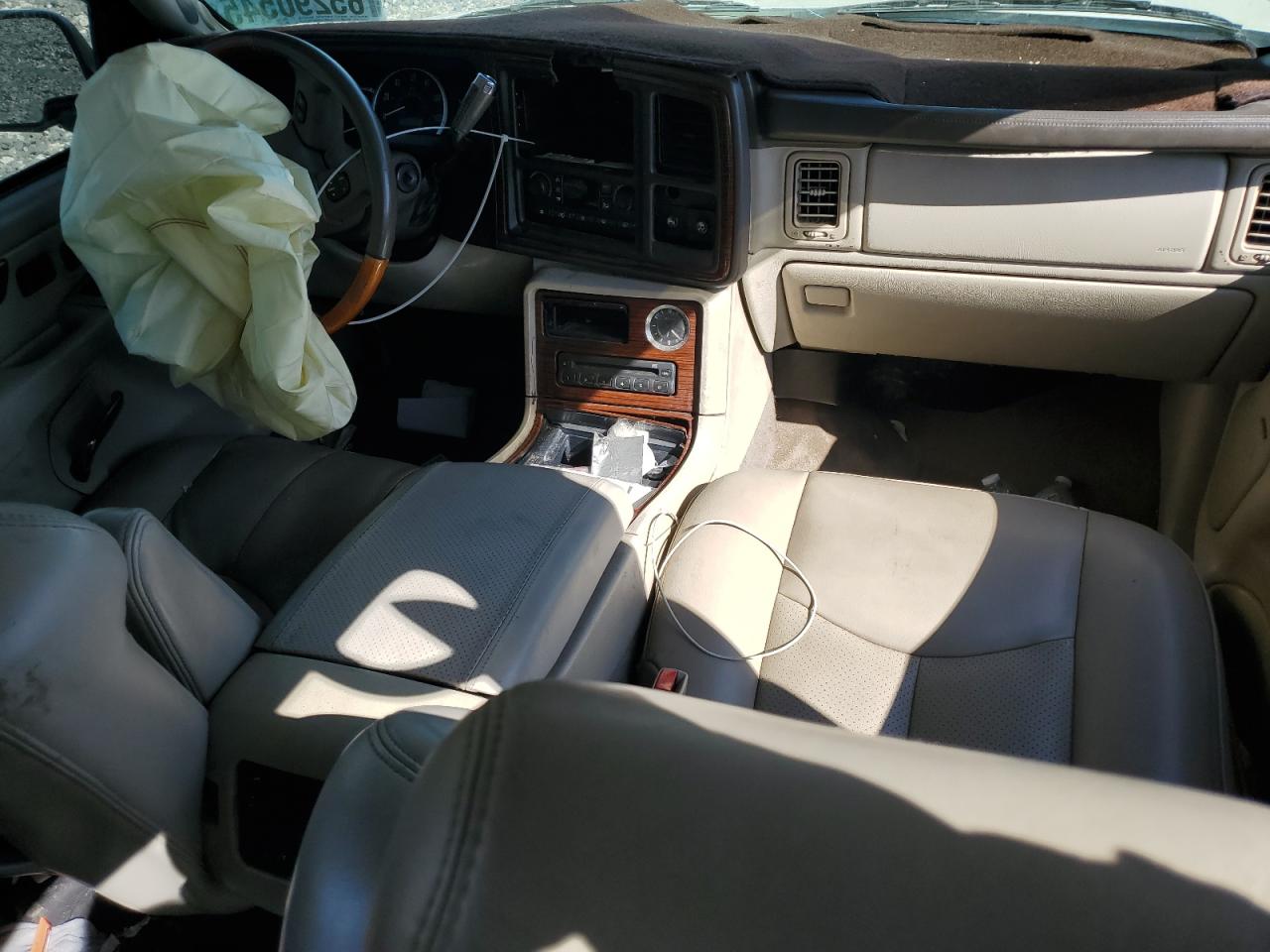 2004 Cadillac Escalade Luxury VIN: 1GYEC63T44R158651 Lot: 65290545