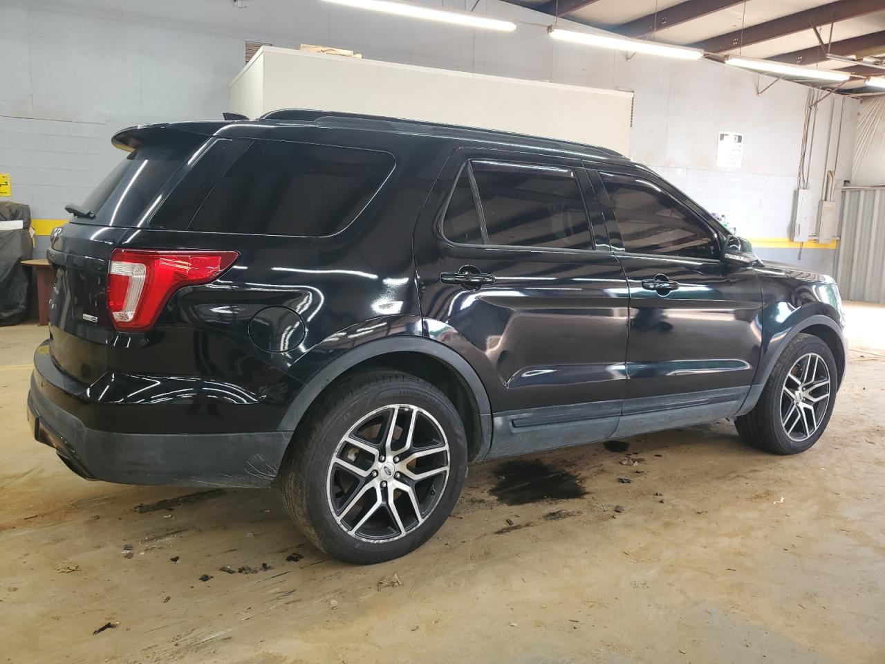 2017 Ford Explorer Sport VIN: 1FM5K8GT7HGD73923 Lot: 65185205