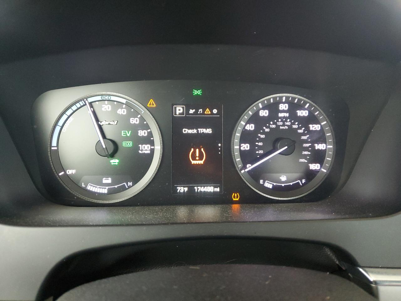 2017 Hyundai Sonata Hybrid VIN: KMHE24L38HA075530 Lot: 65963395