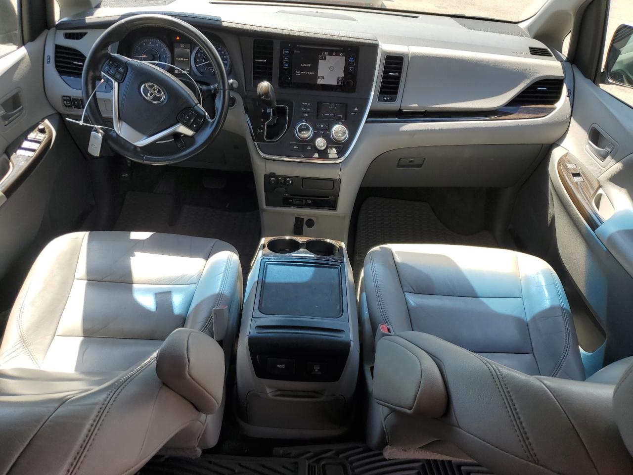 2015 Toyota Sienna Xle VIN: 5TDDK3DCXFS118788 Lot: 63985925