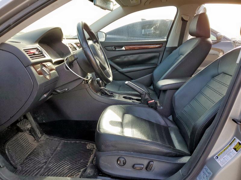  VOLKSWAGEN PASSAT 2013 Srebrny