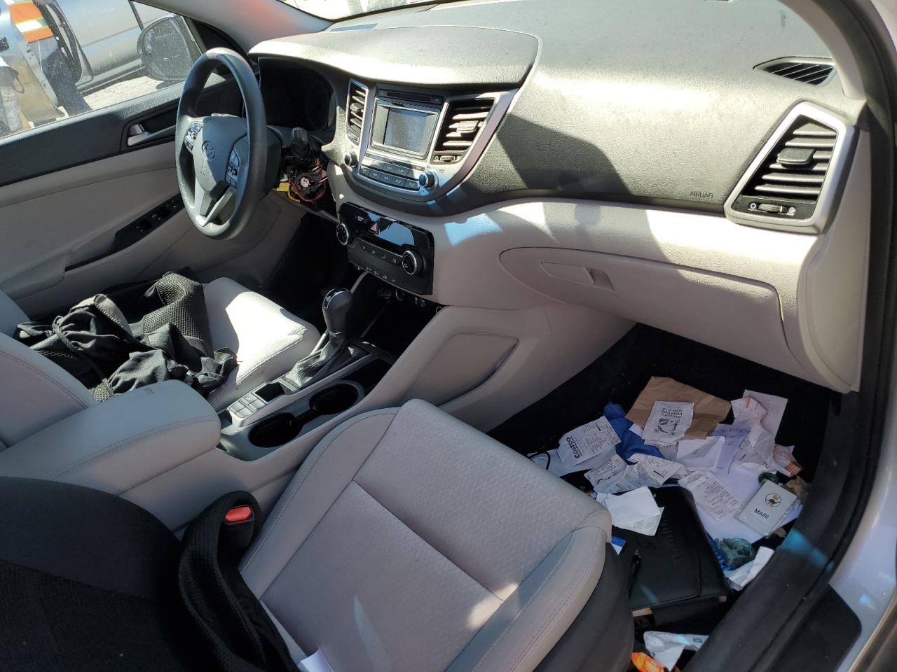 km8j23a40hu558772 KM8J23A40HU558772 2017 Hyundai Tucson Se