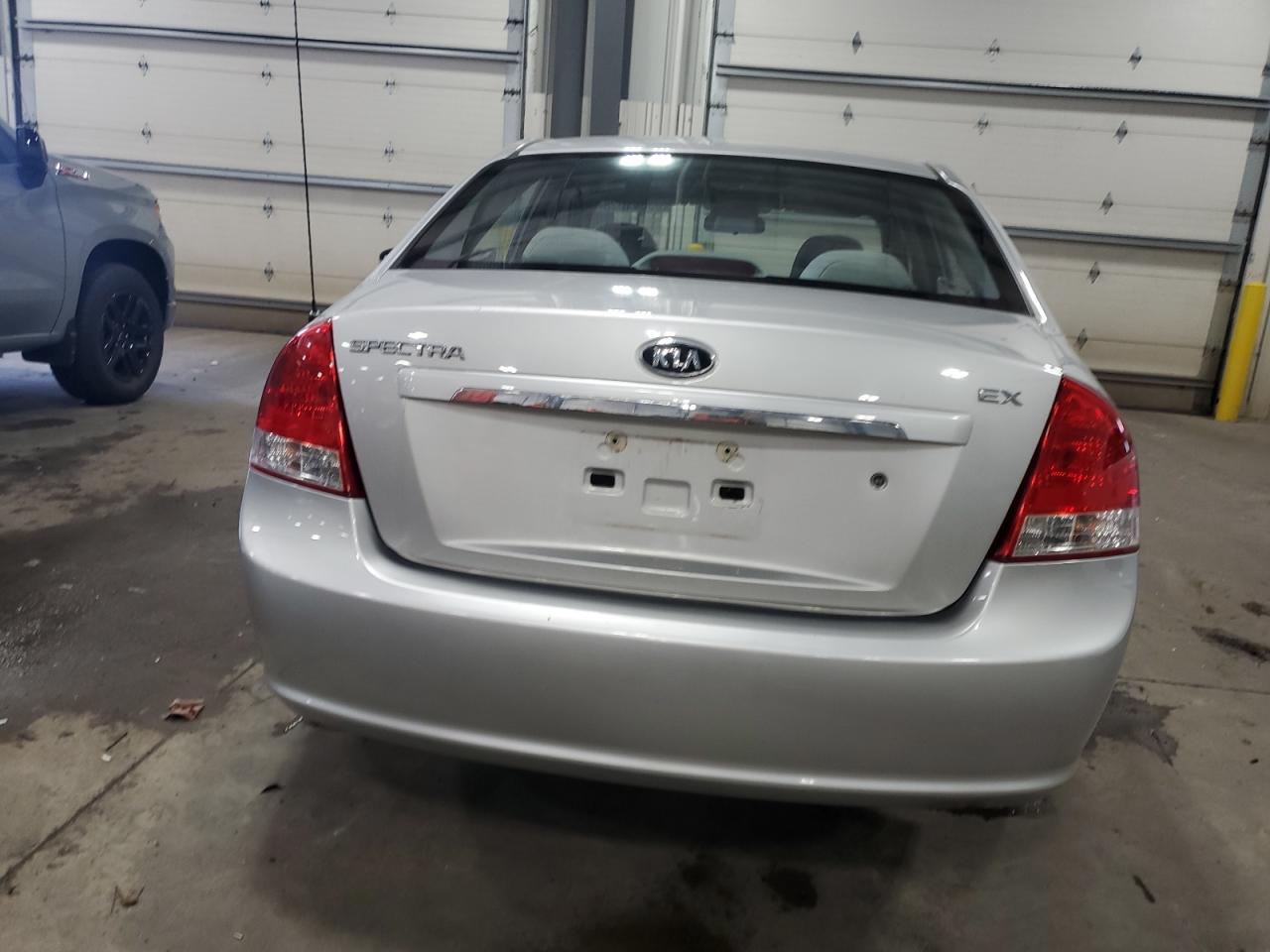 2009 Kia Spectra Ex VIN: KNAFE221095634998 Lot: 63841025