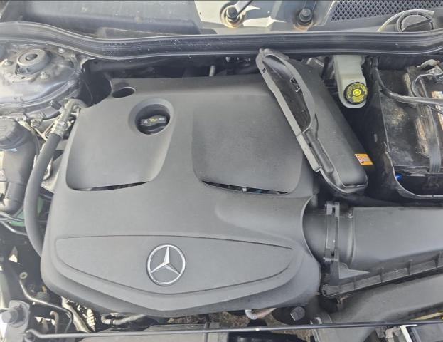 Parquets MERCEDES-BENZ GLA-CLASS 2016 Biały