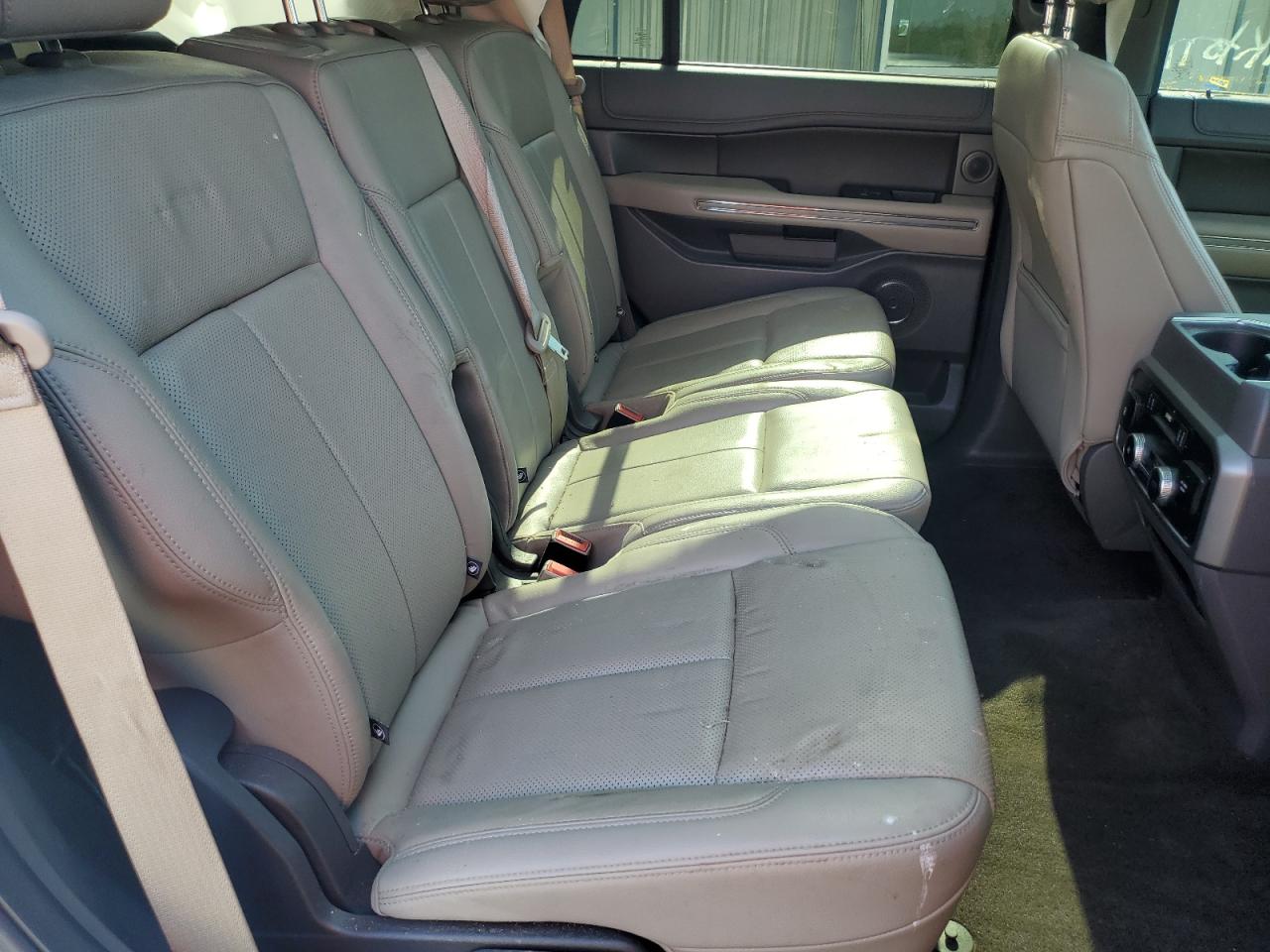 2018 Ford Expedition Xlt VIN: 1FMJU1JT9JEA01221 Lot: 65876925