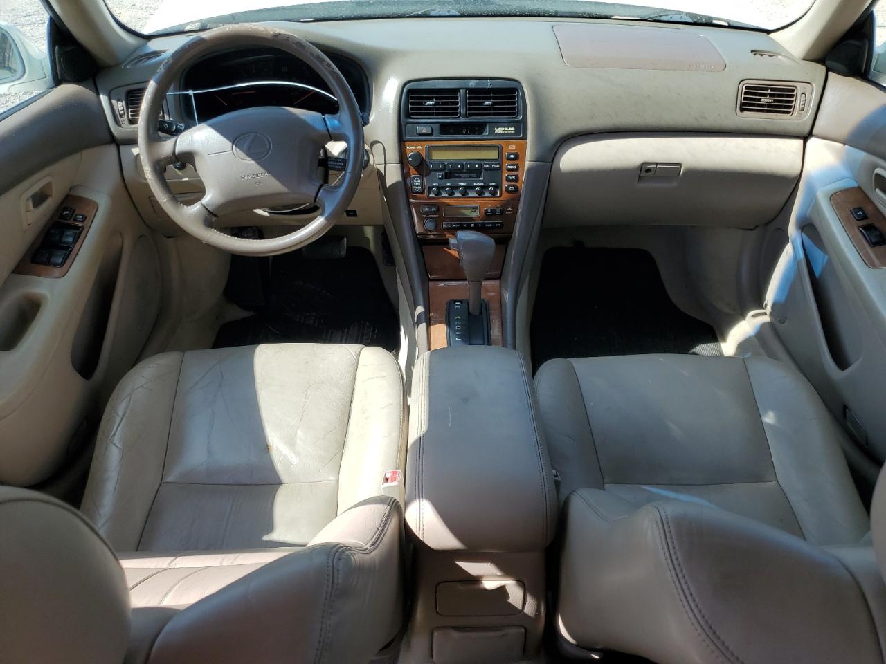 jt8bf28g3y5101762 JT8BF28G3Y5101762 2000 Lexus Es 300