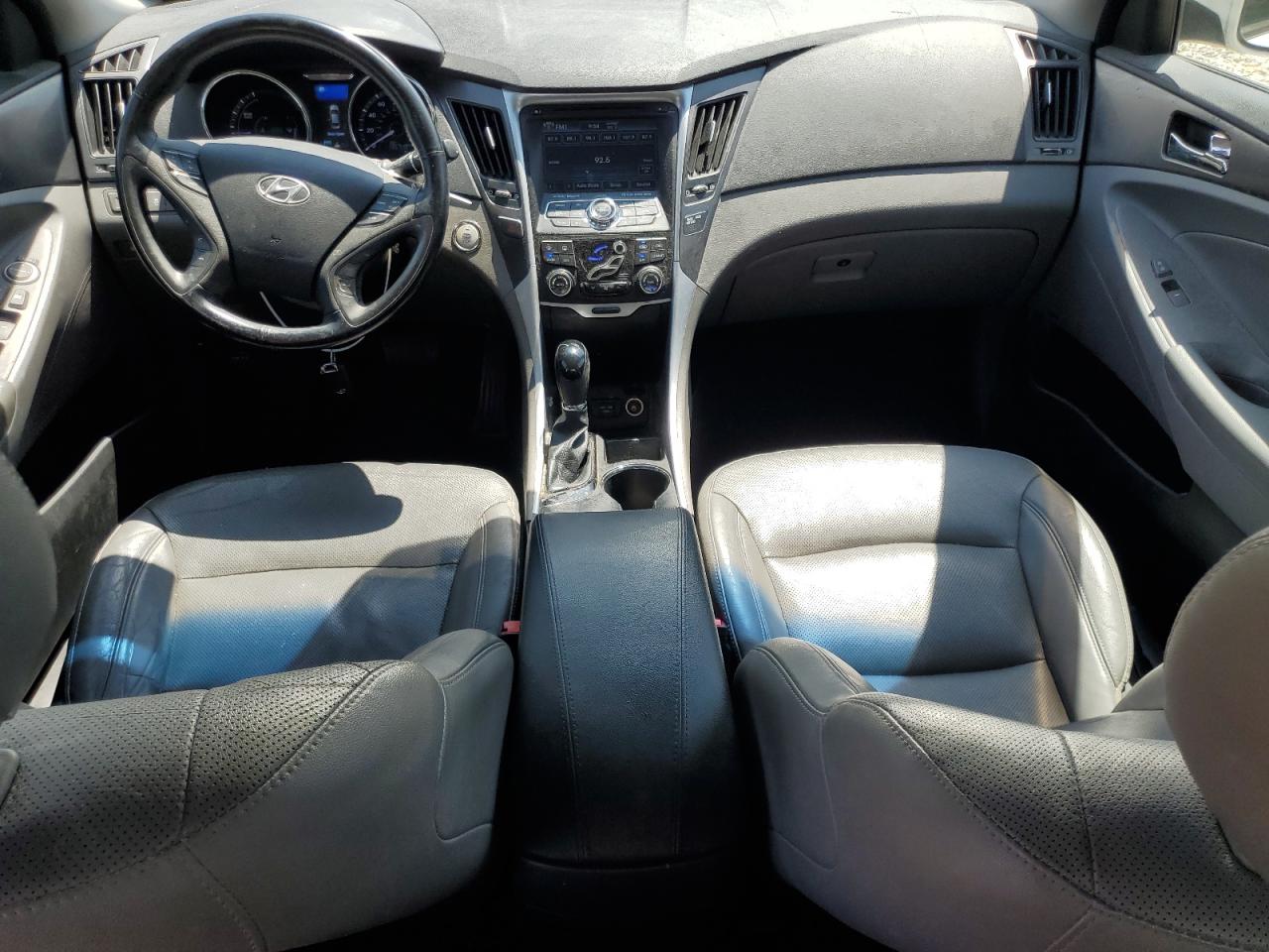 2015 Hyundai Sonata Hybrid VIN: KMHEC4A48FA120102 Lot: 64778525