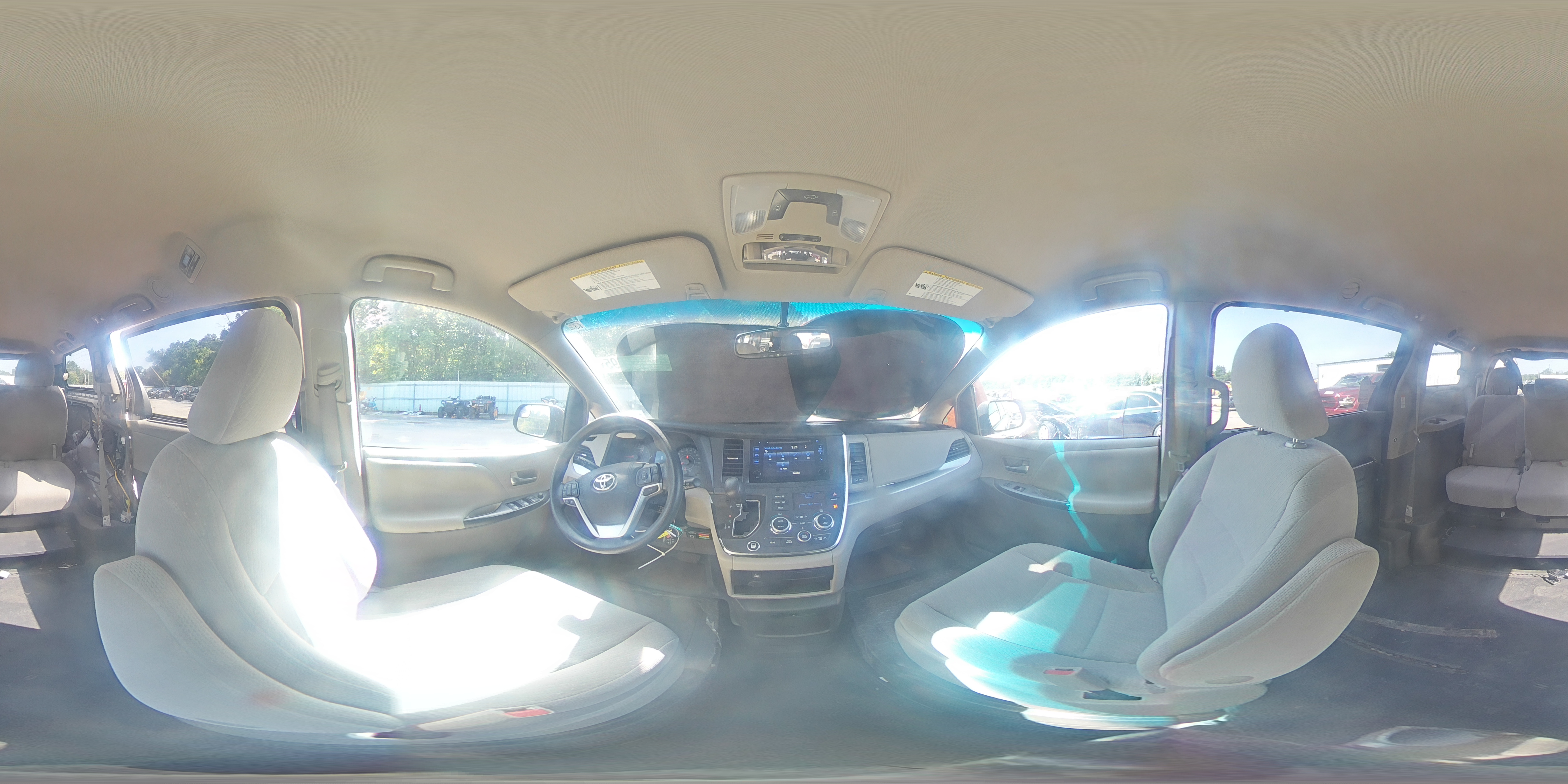 2017 Toyota Sienna Le VIN: 5TDKZ3DC7HS877484 Lot: 64692995