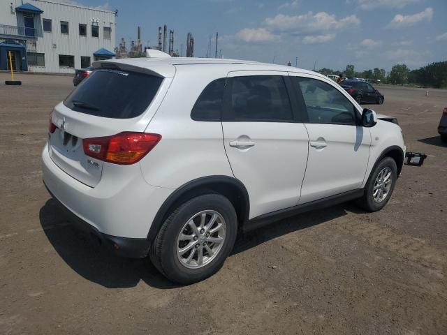  MITSUBISHI OUTLANDER 2017 Белы