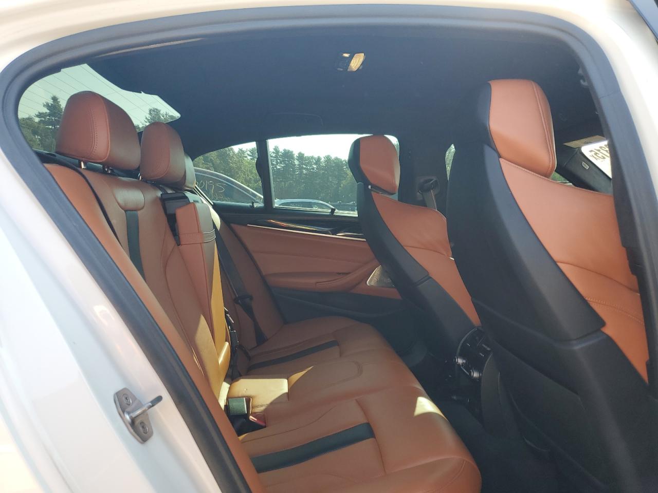 WBSJF0C50KB285289 2019 BMW M5