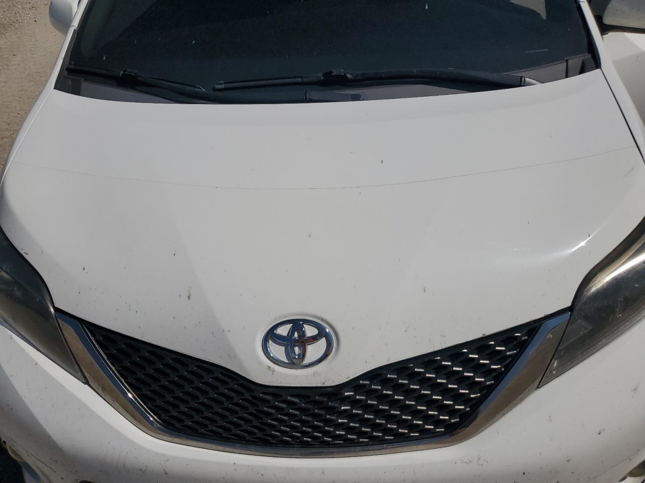 2016 Toyota Sienna Se VIN: 5TDXK3DC8GS762627 Lot: 63649155