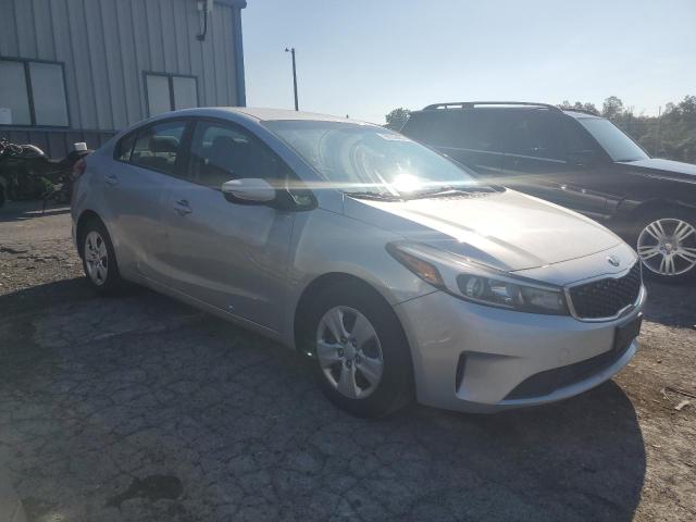  KIA FORTE 2018 Srebrny