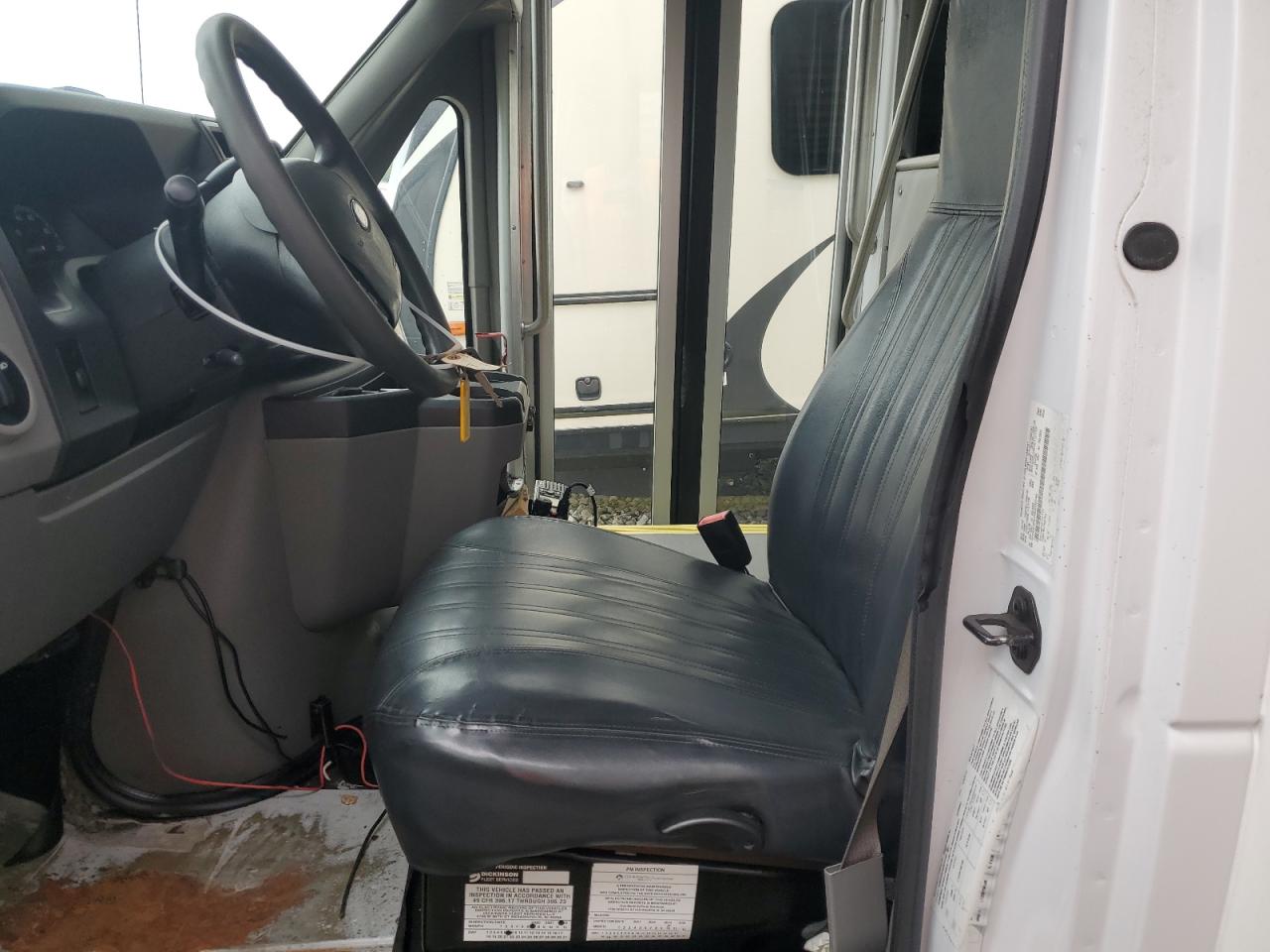 2016 Ford Econoline E350 Super Duty Cutaway Van VIN: 1FDEE3FS1GDC03740 Lot: 64047565