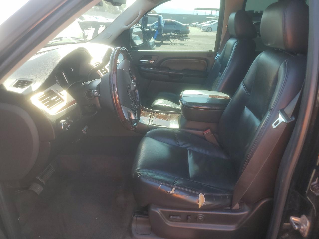 2008 Cadillac Escalade Esv VIN: 1GYFK66858R227075 Lot: 64331445